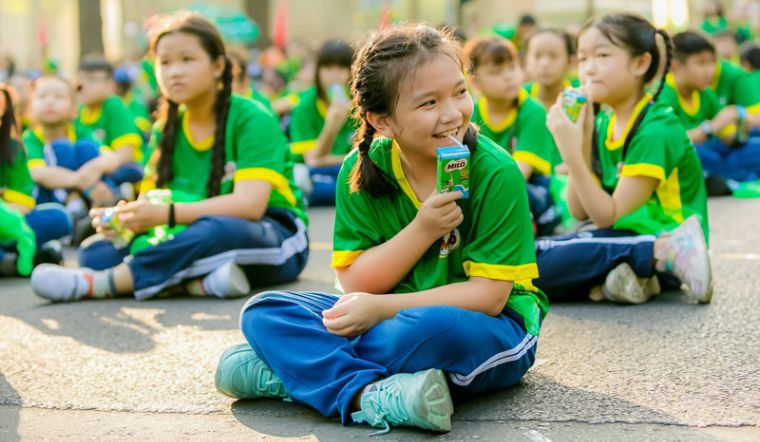 Sữa Milo dành cho bé mấy tuổi? Cần lưu ý gì khi cho trẻ uống?