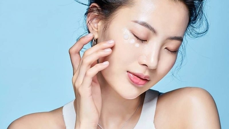 Luôn dùng kem chống nắng sau khi tắm để bảo vệ da khỏi bắt nắng