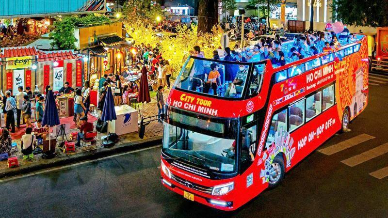 Tour xe buýt 2 tầng "Không ngủ ở Sài Gòn"