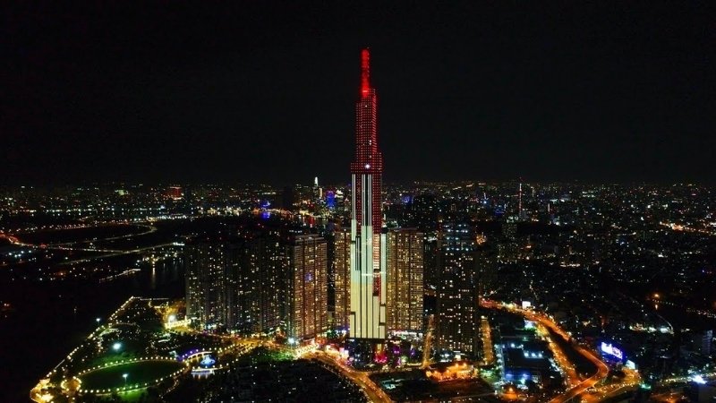 Landmark 81 về đêm