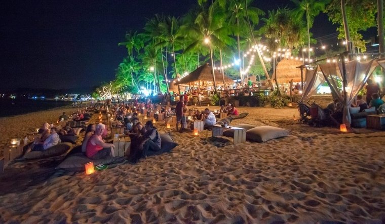 Du lịch biển về đêm: 5 trải nghiệm lãng mạn và đáng nhớ 