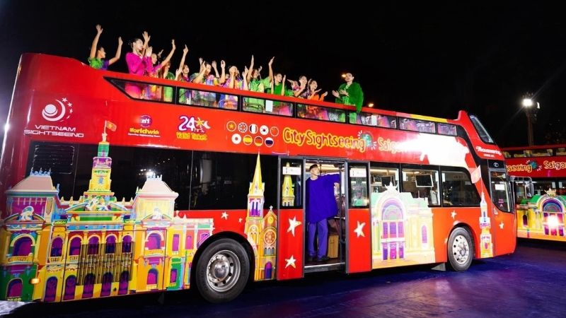 Tour xe buýt 2 tầng tham quan đêm Sài Gòn