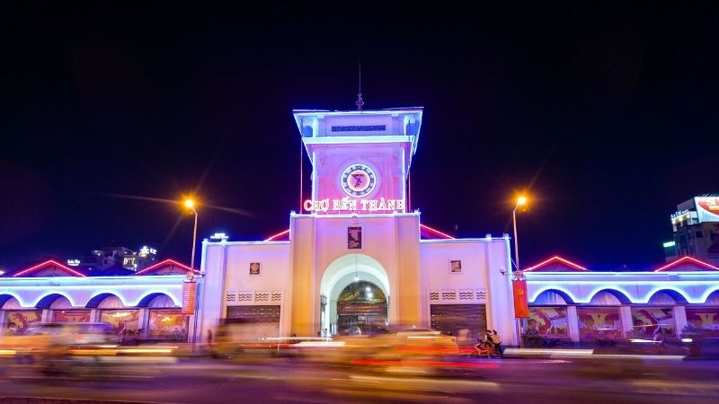 Chợ đêm Bến Thành