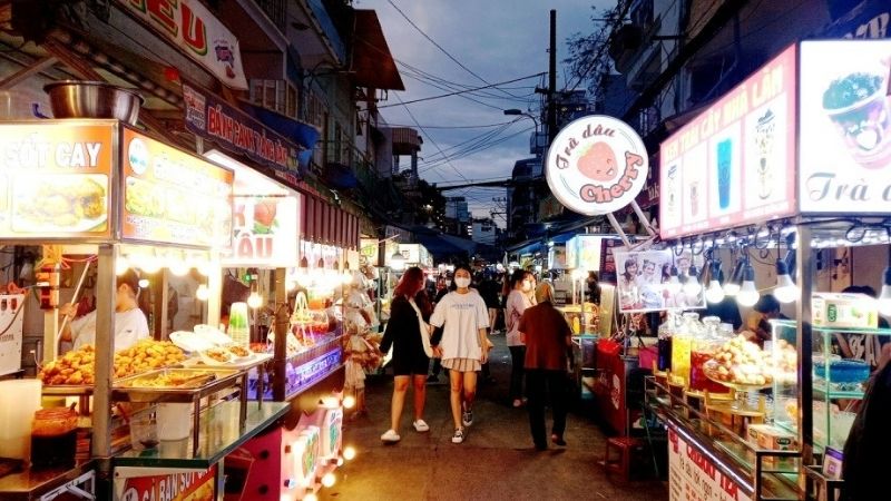 Chợ đêm Hồ Thị Kỷ