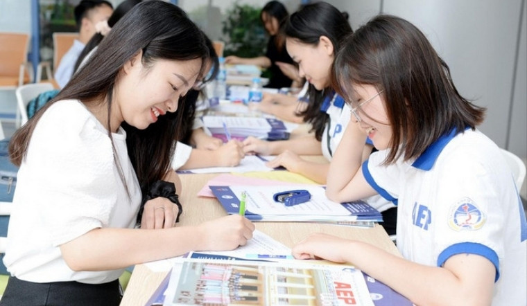 Hướng dẫn chi tiết thủ tục nhập học đại học 2025 cho tân sinh viên