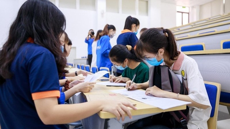 Những lưu ý quan trọng khi làm thủ tục nhập học 2025 Những lưu ý quan trọng khi làm thủ tục nhập học 2025