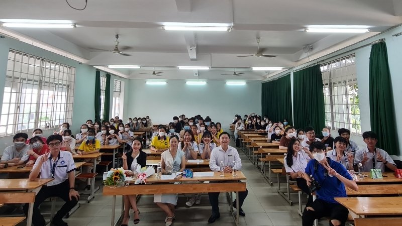 CLB học tập giúp bạn mở rộng vốn hiểu biết và rèn luyện tư duy