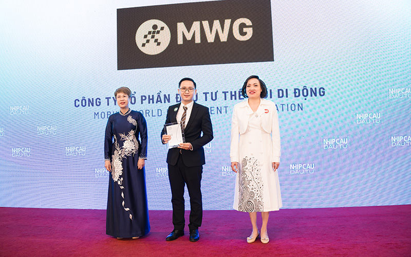 Ông Triệu Thanh Thinh - Phụ trách Phát Triển Bền Vững - ESG tại MWG đại diện nhận Giải thưởng Top 50 Doanh Nghiệp Phát Triển Bền Vững do Tạp chí Nhịp Cầu Đầu Tư tổ chức tại TP. Hồ Chí Minh Ông Triệu Thanh Thinh - Phụ trách Phát Triển Bền Vững - ESG tại MWG đại diện nhận Giải thưởng Top 50 Doanh Nghiệp Phát Triển Bền Vững do Tạp chí Nhịp Cầu Đầu Tư tổ chức tại TP. Hồ Chí Minh