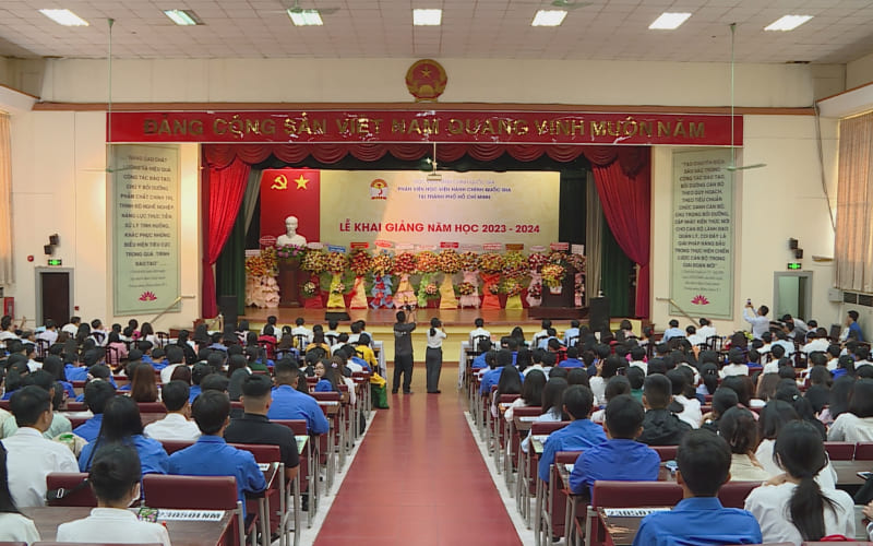 Không gian rộng, cơ sở vật chất hiện đại Không gian rộng, cơ sở vật chất hiện đại