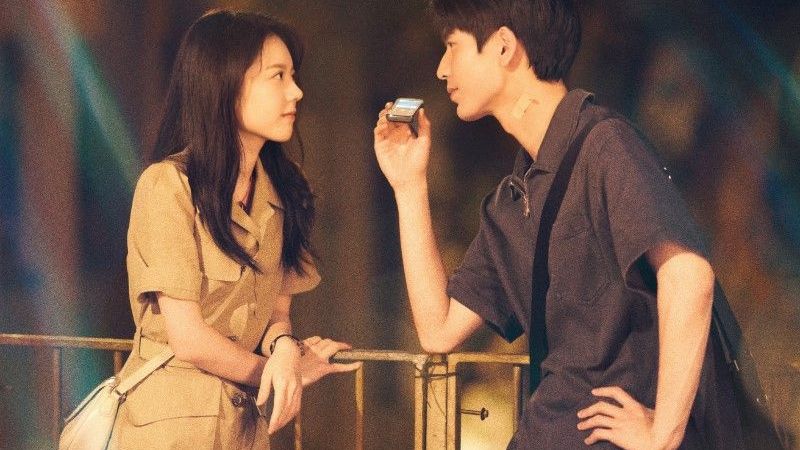 Phim ghi điểm với hình ảnh đậm chất hoài cổ, tông màu ấm và bối cảnh Bắc Kinh thập niên 90 Phim ghi điểm với hình ảnh đậm chất hoài cổ, tông màu ấm và bối cảnh Bắc Kinh thập niên 90