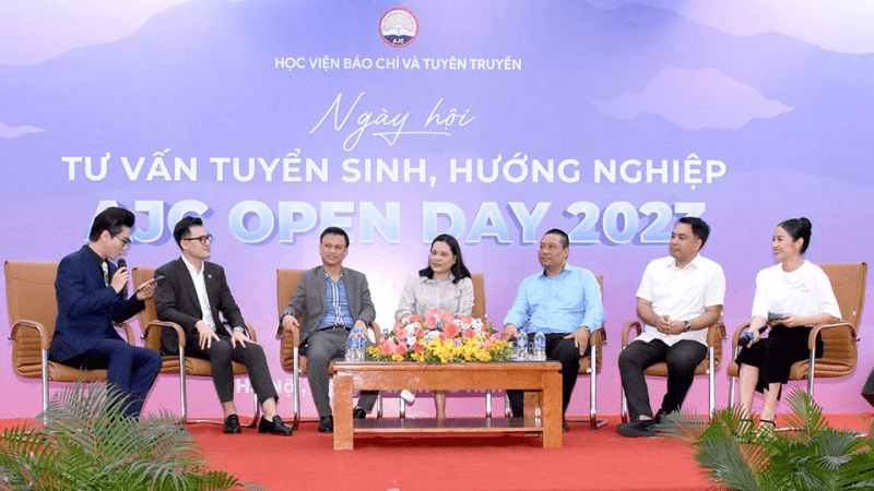 Cơ hội việc làm khi học tại Học viện Báo chí và Tuyên truyền