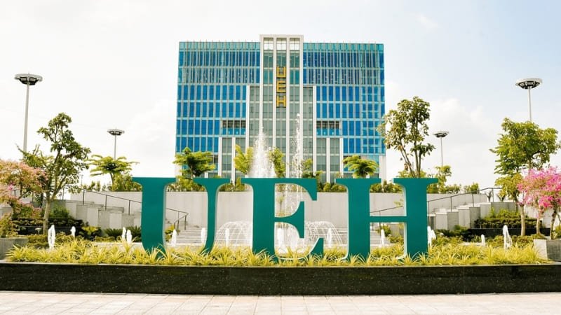 Trường đào tạo chuyên sâu quản trị và marketing thương mại số.