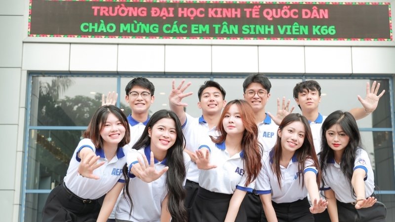 Đại học Kinh tế Quốc dân sở hữu hệ thống hơn 20 khoa, viện chuyên sâu