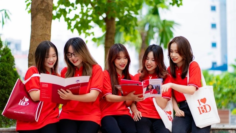 Học phí năm 2025 tăng nhẹ khoảng 10% so với năm trước