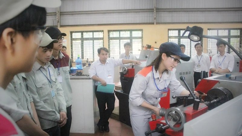 Những bạn học lực trung bình có thể chọn học nghề