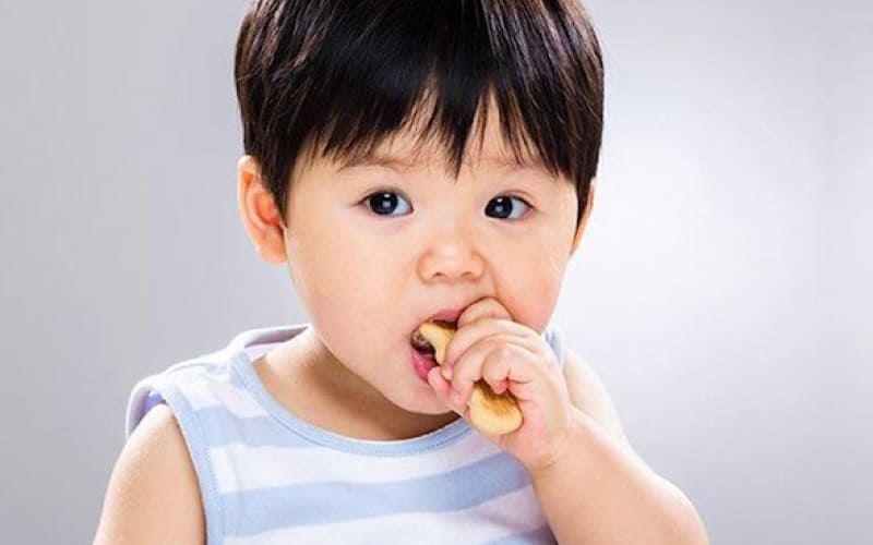 Không dùng bánh gạo thay thế bữa ăn chính Không dùng bánh gạo thay thế bữa ăn chính