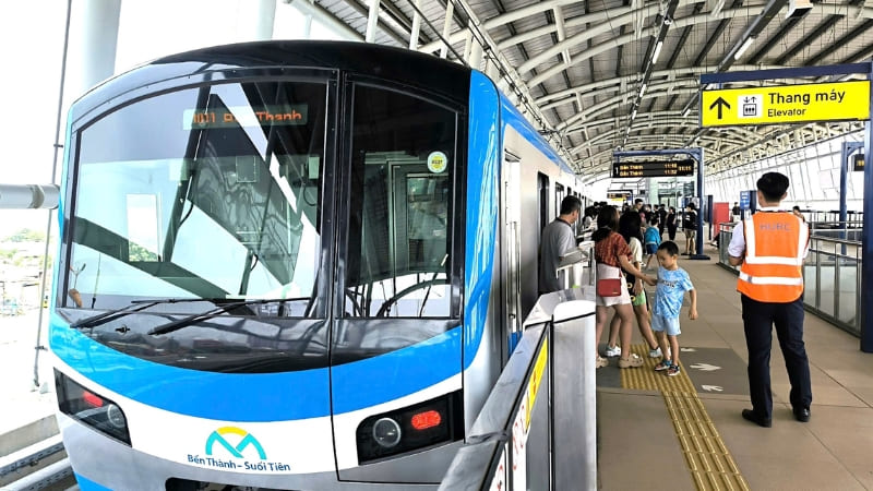 Trẻ nhỏ, người cao tuổi và vài nhóm đối tượng được hỗ trợ miễn phí. Trẻ nhỏ, người cao tuổi và vài nhóm đối tượng được hỗ trợ miễn phí.