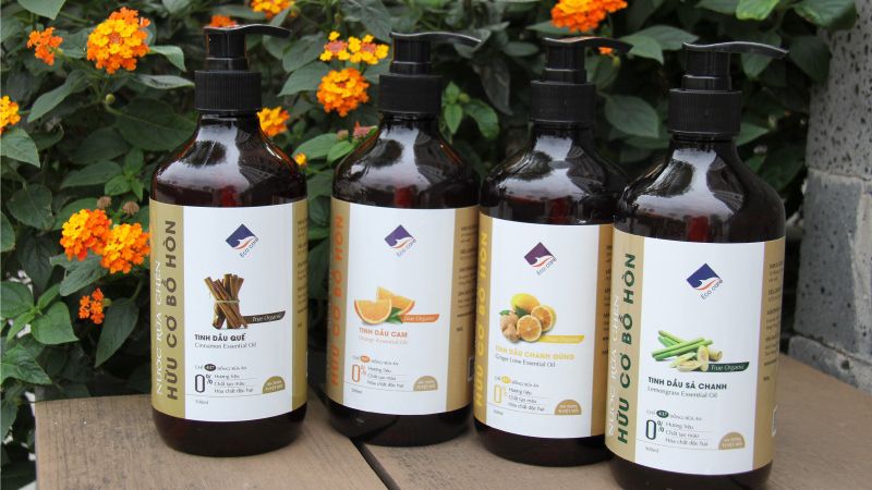 Ecocare làm sạch bằng enzyme sinh học và bồ hòn, nhẹ dịu với da và không gây kích ứng