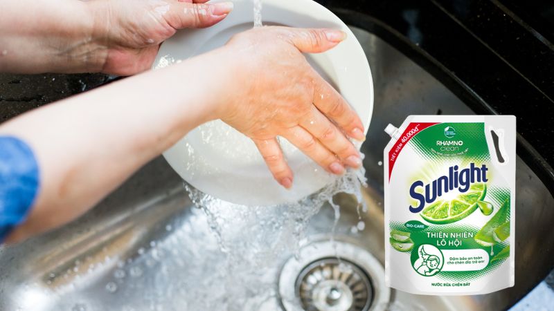 Chứa lô hội tự nhiên, dịu nhẹ cho da, không gây khô ráp hay kích ứng