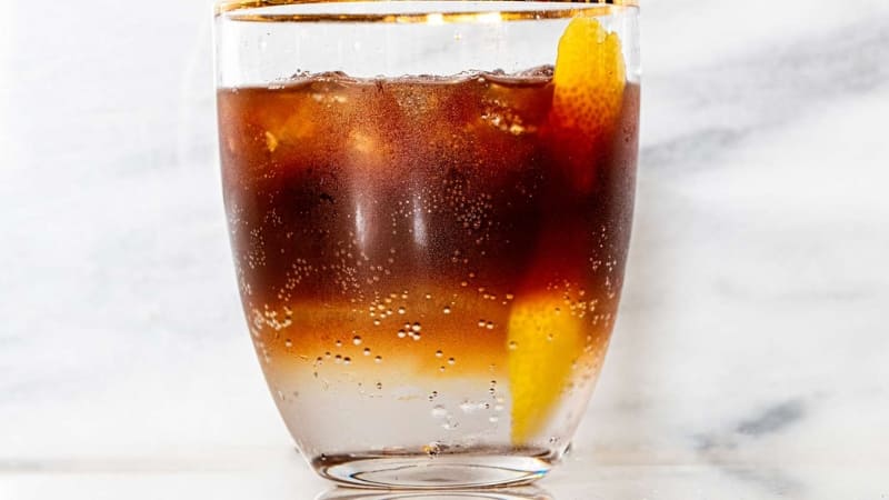 Ly espresso tonic bùng nổ năng lượng cho ngày mới cho Bạch Dương