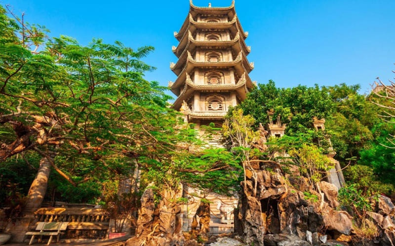 Chùa Non Nước