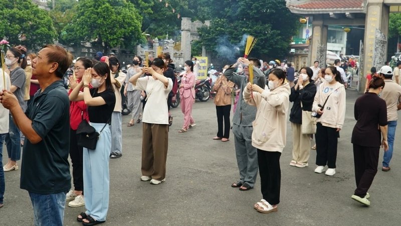 Đi chùa ngày Lễ Vu Lan Đi chùa ngày Lễ Vu Lan