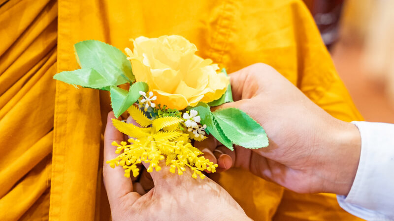 Ý nghĩa của bông hồng màu vàng trong lễ Vu Lan