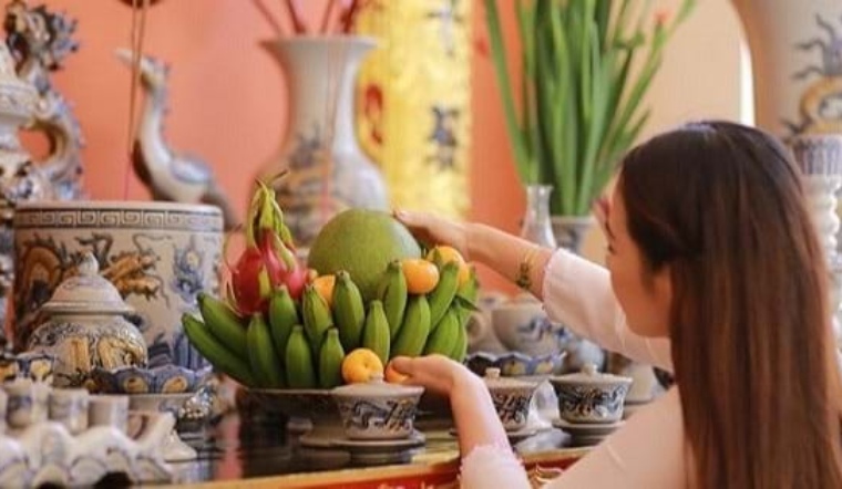 Văn khấn mùng 1 hàng tháng: Bài cúng Gia tiên, Thần linh chuẩn nhất