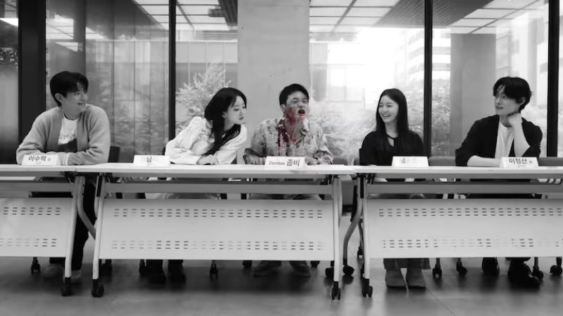 Giả thuyết nổi bật xoay quanh khả năng sống sót của Nam-ra, sự xuất hiện của zombie tiến hóa