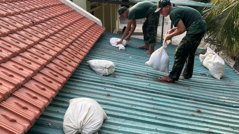 Gia cố nhà cửa chống bão đến