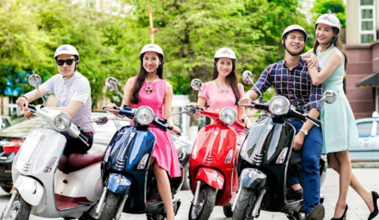 Làm sạch xe điện đúng cách: Hướng dẫn vệ sinh an toàn và bảo vệ pin 2025