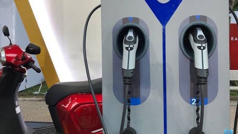Một số lỗi nguy hiểm thường gặp khi sạc pin xe điện & cách phòng tránh