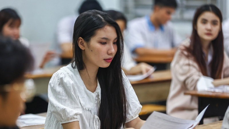 Mức lệ phí xét tuyển theo quy định trung ương Mức lệ phí xét tuyển theo quy định trung ương