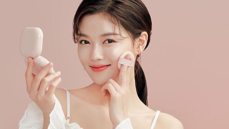 Chọn cushion kiềm dầu có chỉ số chống nắng cao để bảo vệ da mùa hè