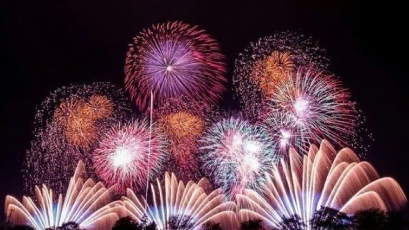 Bầu trời Hà Nội rực rỡ pháo hoa Bầu trời Hà Nội rực rỡ pháo hoa