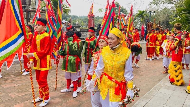 Lễ hội Đền Trần tháng 8 diễn ra từ ngày 15 đến 20 tháng Tám Âm lịch