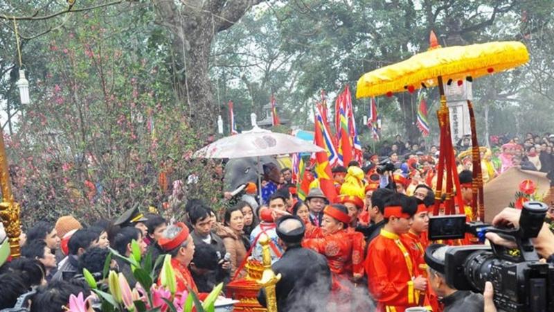 Lễ hội Đền Trần tháng Tám mang tính chất hội lệ