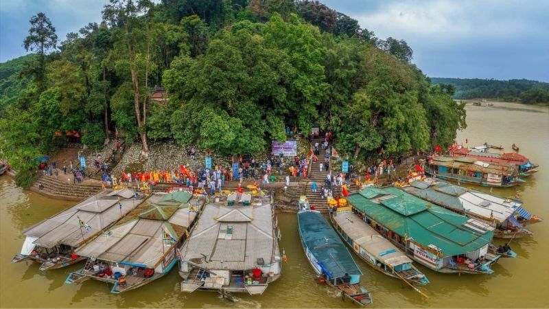 Lễ hội Điện Hòn Chén là dịp để tôn vinh Thiên Y A Na Thánh Mẫu
