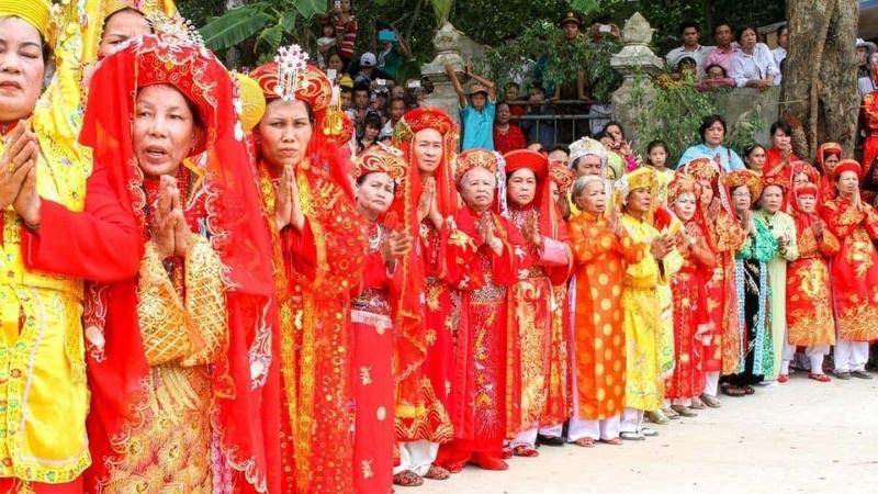Nghi thức hát văn truyền thống