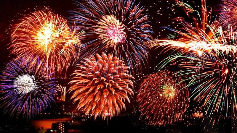 Nên đến trước khoảng 45 phút để có chỗ tốt.