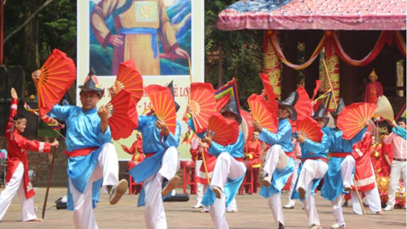 Các trò chơi thu hút hàng ngàn người tham dự Các trò chơi thu hút hàng ngàn người tham dự