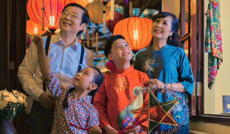 Khám phá phong tục Trung thu miền Bắc: Từ mâm cỗ trông trăng đến điệu múa sư tử