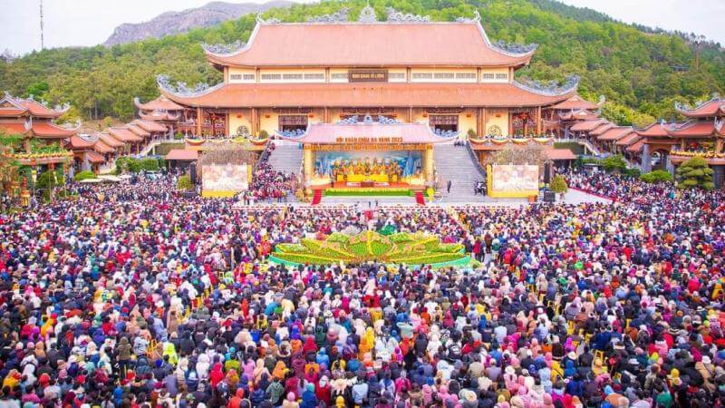 Thu hút đông đảo phật tử về chùa tham gia Thu hút đông đảo phật tử về chùa tham gia
