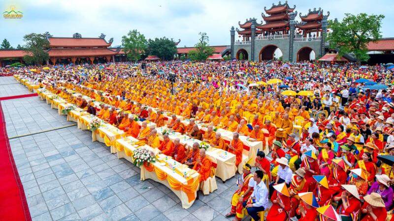 Ngày kỷ niệm Đức Phật ra đời – sự kiện thiêng liêng của Phật giáo Ngày kỷ niệm Đức Phật ra đời – sự kiện thiêng liêng của Phật giáo