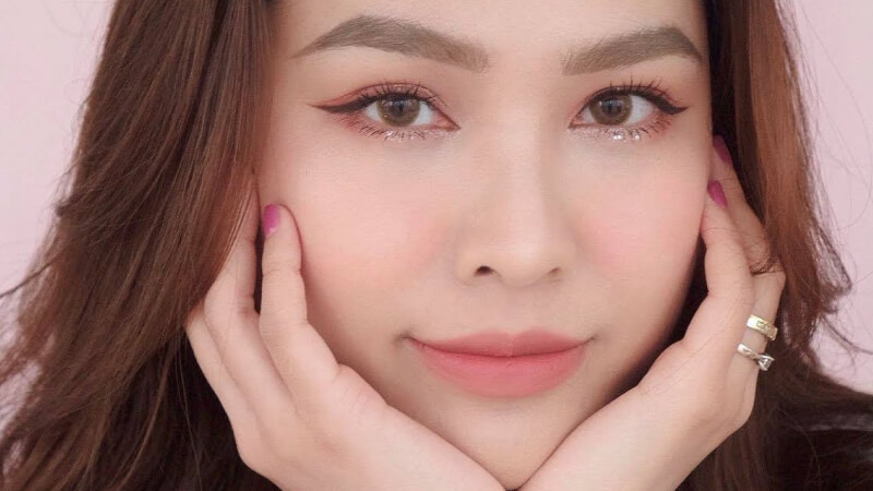 Layout makeup tone hồng đất