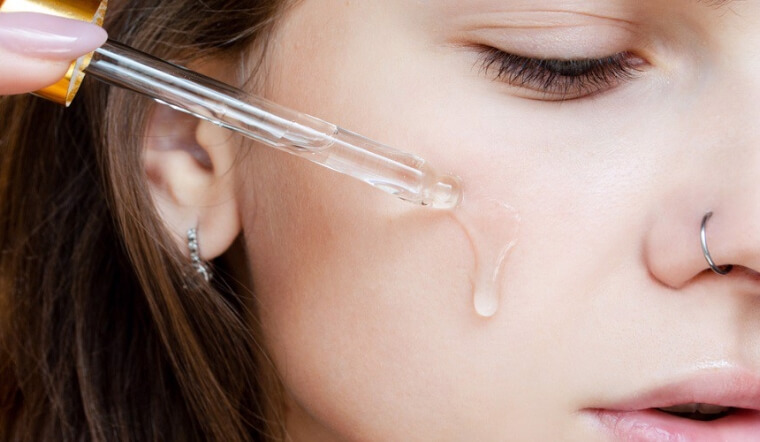 Top serum cấp ẩm cho da căng bóng mịn màng như thủy tinh