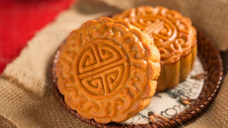 Mua bánh trung thu ở siêu thị, cửa hàng tiện lợi hoặc hàng chính hãng của thương hiệu