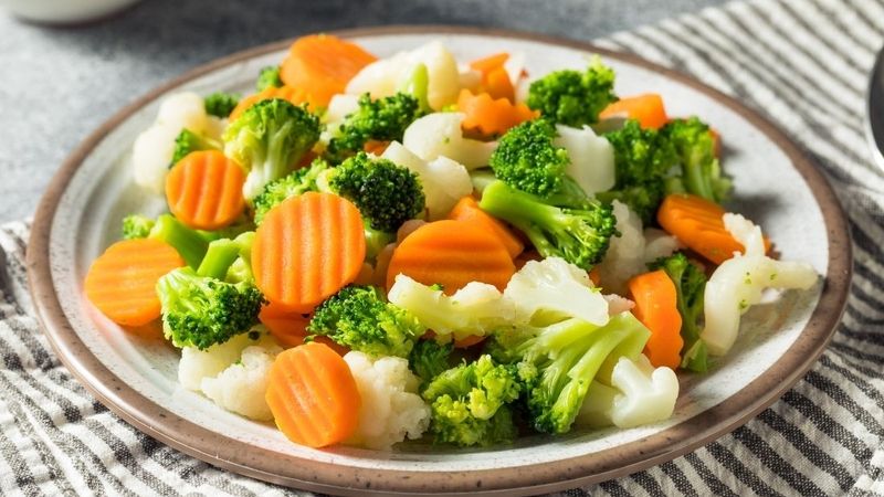 Rau củ và trái cây giúp no lâu, cân bằng vị ngọt bánh Trung thu