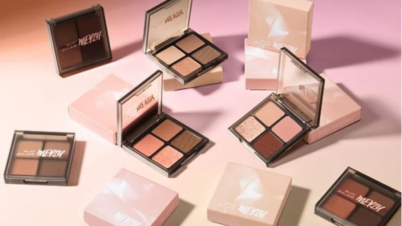 Merzy The First Eye Palette Mix kết hợp nhũ và lì pastel, hợp makeup hằng ngày