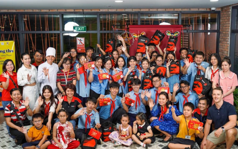 Khóa học bánh Trung Thu TPHCM thường được đánh giá trên Facebook